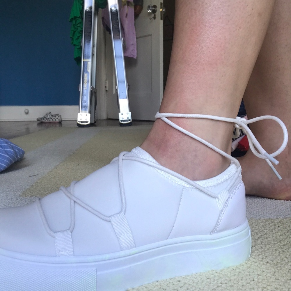🤍white platform sneakers with lace up🤍 - Picture 2 of 8